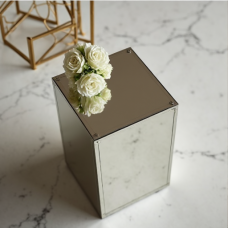 Hollywood Luxe Mirrored Pedestal Table